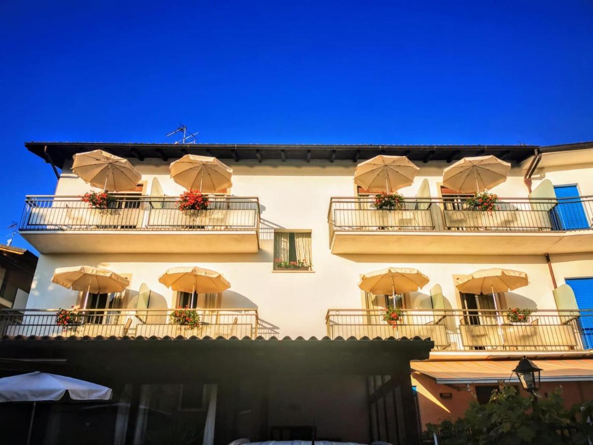 Albergo Al Pescatore Brenzone sul Garda Exterior foto