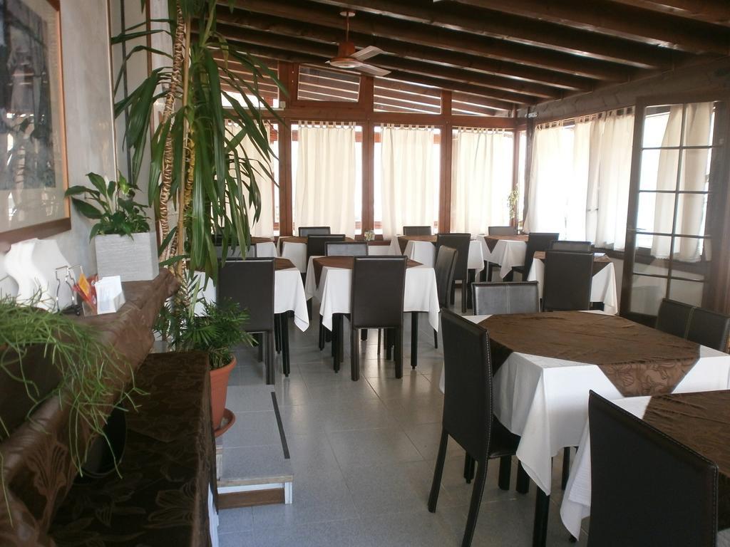 Albergo Al Pescatore Brenzone sul Garda Exterior foto