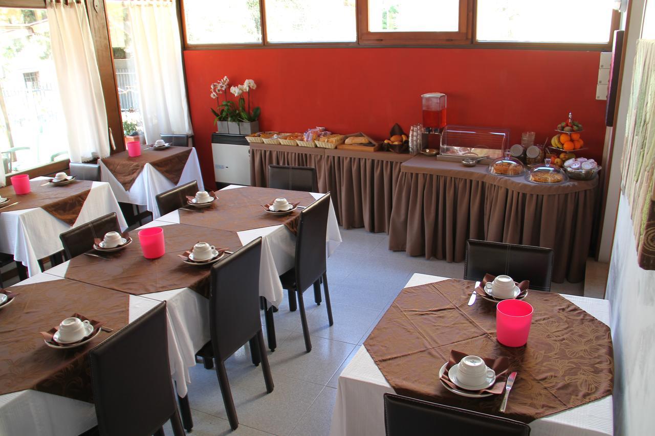 Albergo Al Pescatore Brenzone sul Garda Exterior foto