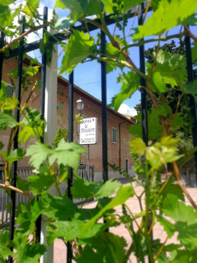 Albergo Al Pescatore Brenzone sul Garda Exterior foto