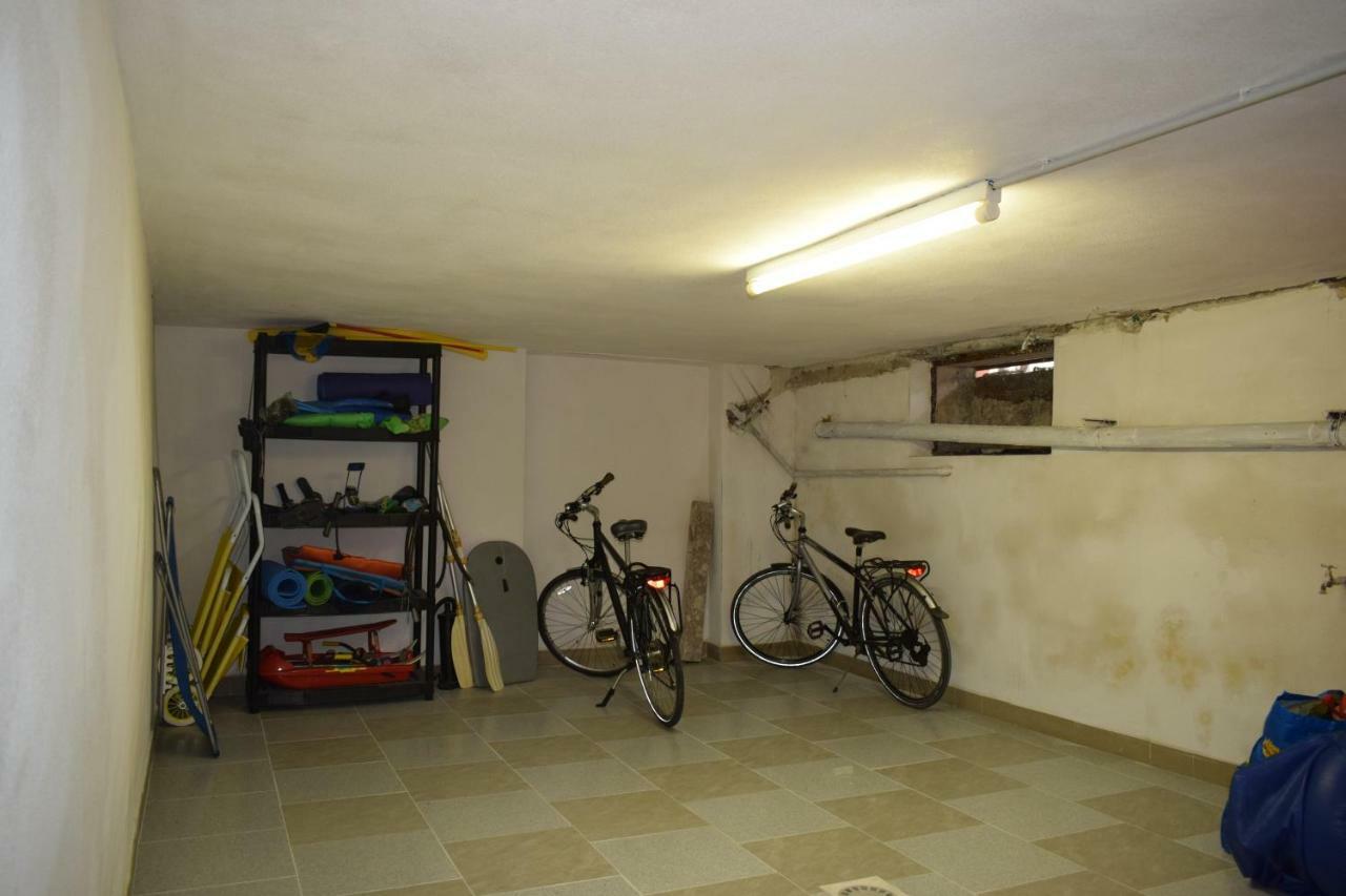 Albergo Al Pescatore Brenzone sul Garda Exterior foto