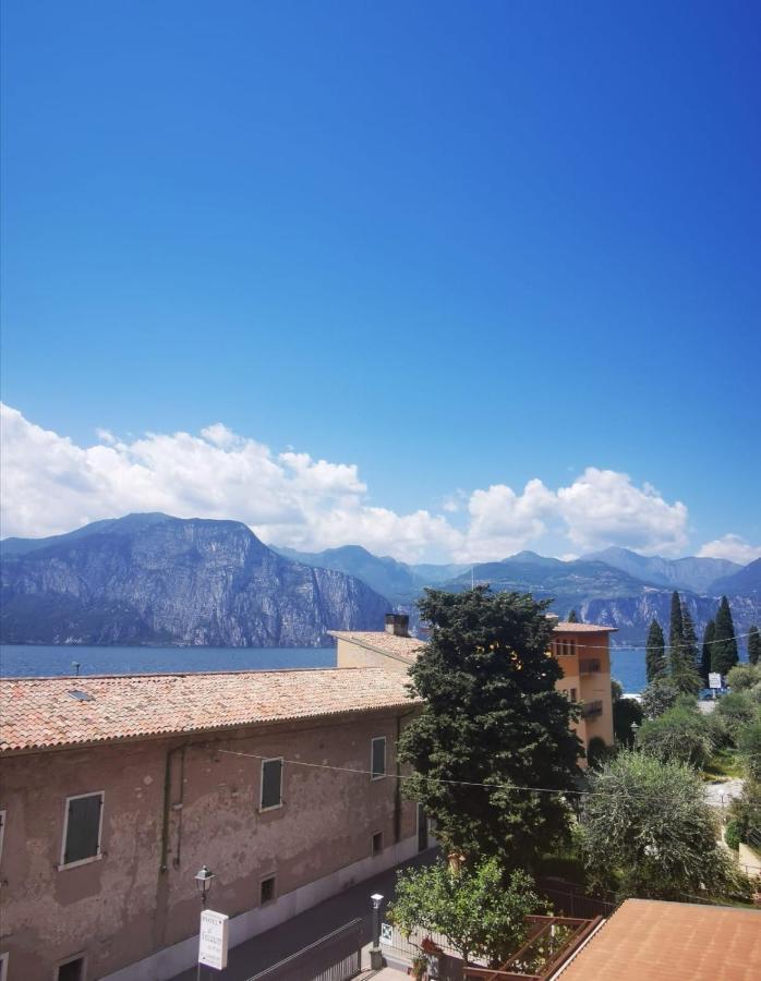 Albergo Al Pescatore Brenzone sul Garda Exterior foto